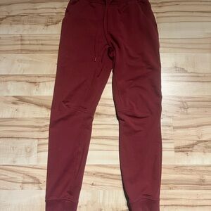 Lululemon Men’s Burgundy Jogger size Small